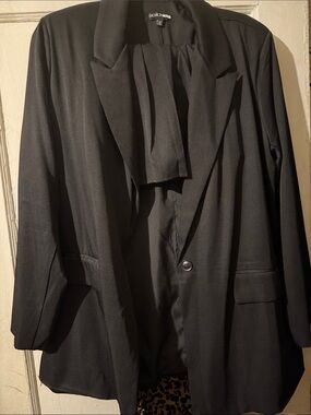 Fashion Nova Black Bow-Tie Single-Button Blazer